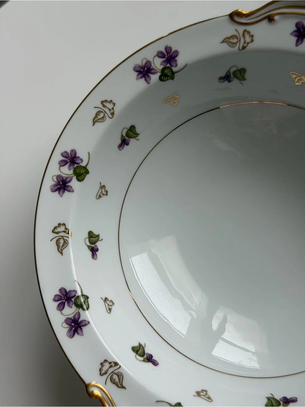 Noritake Avalon 5150 Porcelain Serving Bowl with Purple Violets & Gold Trim